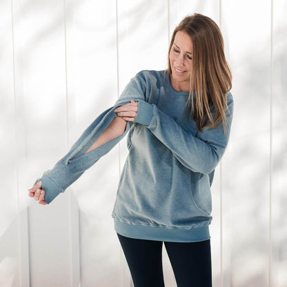 IV Crewneck Dusty Blue | Model is 5'3" 130lbs wearing size S